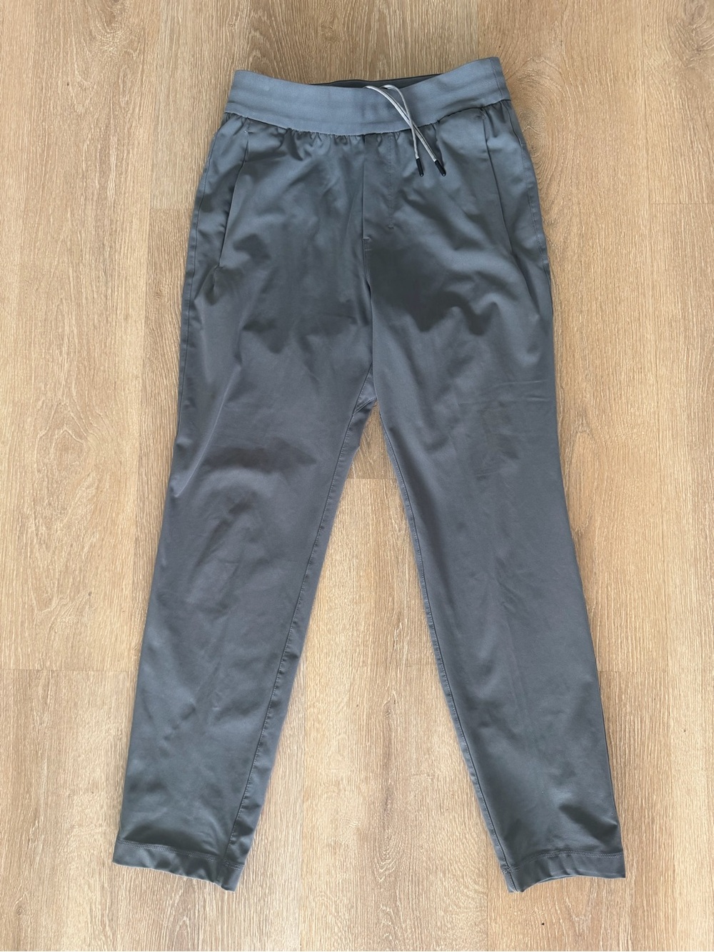 Lululemon Men's ABC Jogger Pants Asphalt Grey Size Small Pristine - Picture 8 of 9